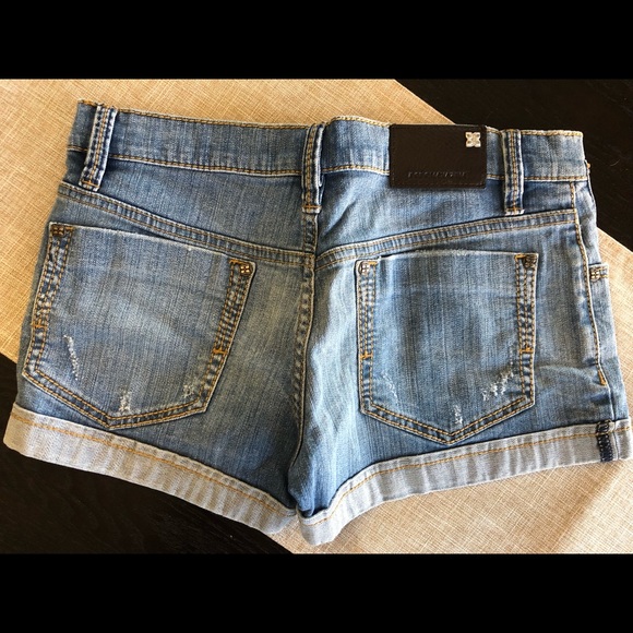 BCBG Lenzi Denim Shorts - LIKE NEW! - Picture 2 of 5